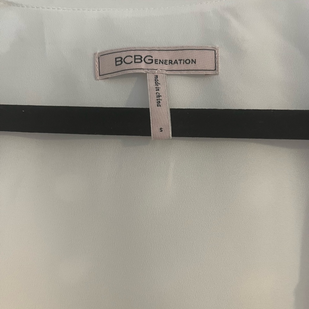 Bcbgeneration White Tie Front Top - image 3